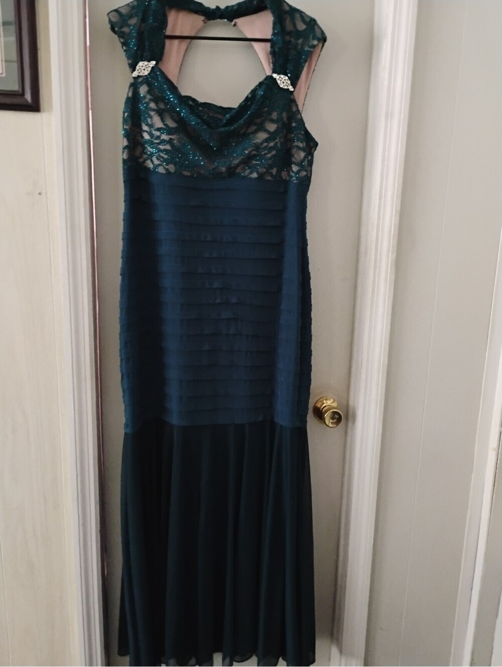 R&M Richards Teal Green Lace Illusion Sequin Evening Gown Size 14 Formal Dress